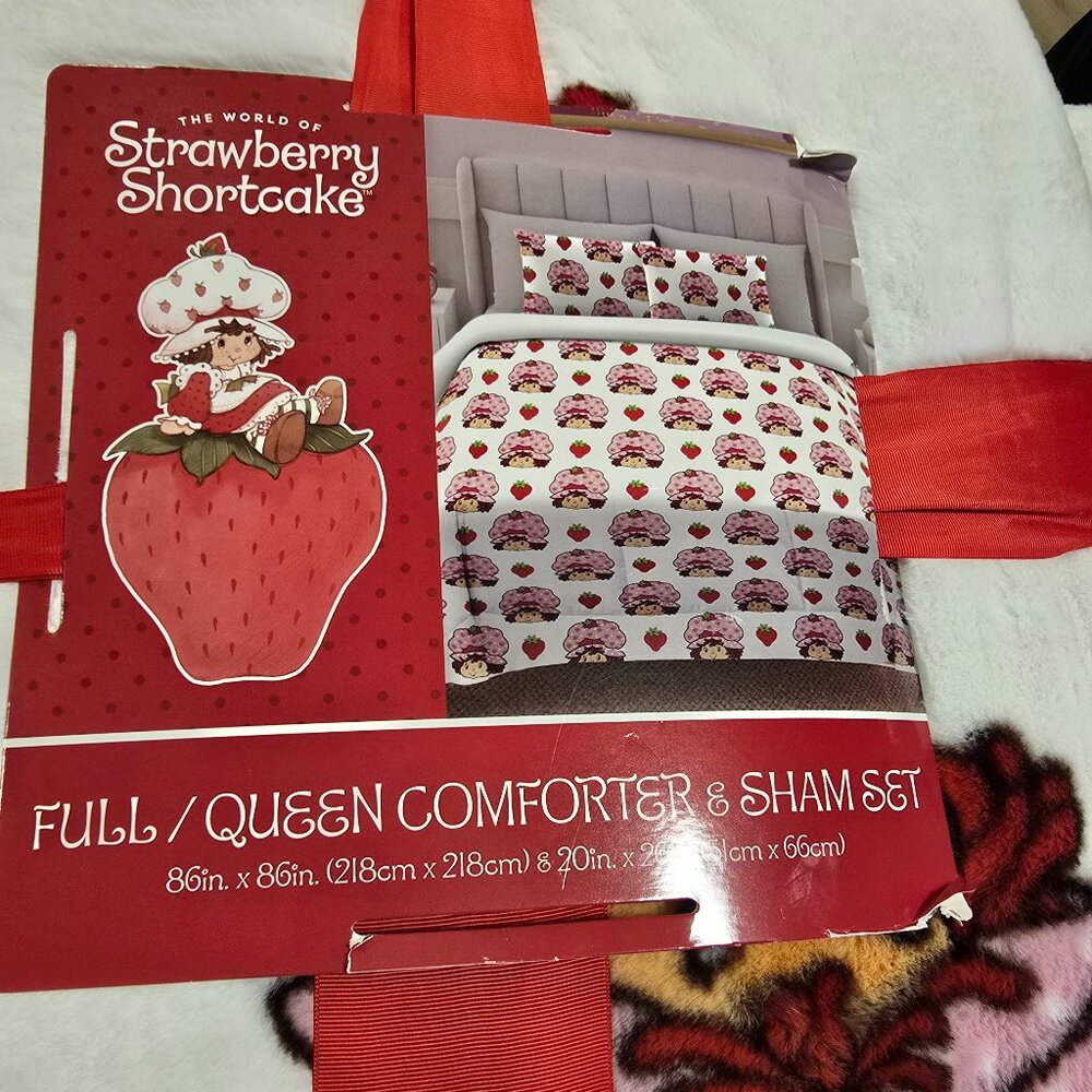 Strawberry shortcake comforter